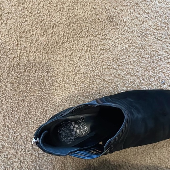 Vince Camuto black pippsy ankle boots suede 9 - Picture 4 of 7